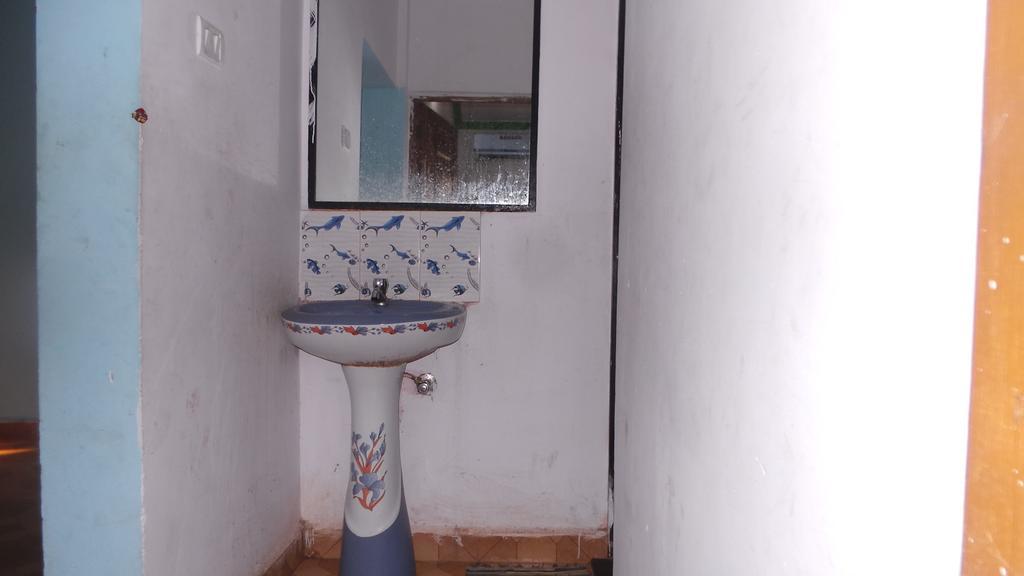 J.S Holiday Guest House Calangute Bagian luar foto