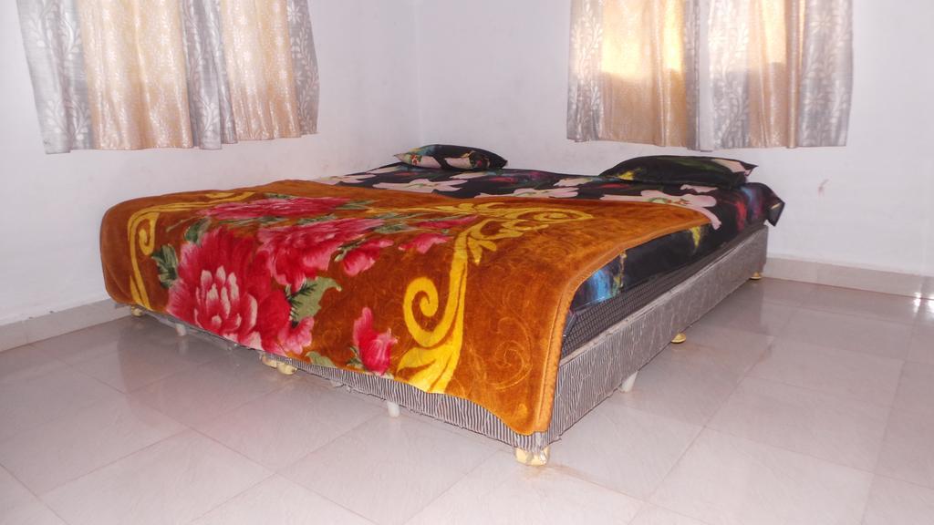 J.S Holiday Guest House Calangute Bagian luar foto