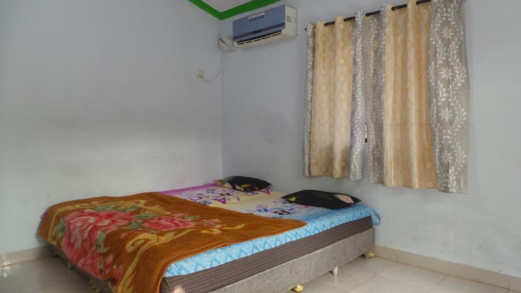 J.S Holiday Guest House Calangute Bagian luar foto